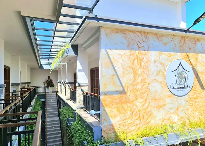 Kamandaka Living